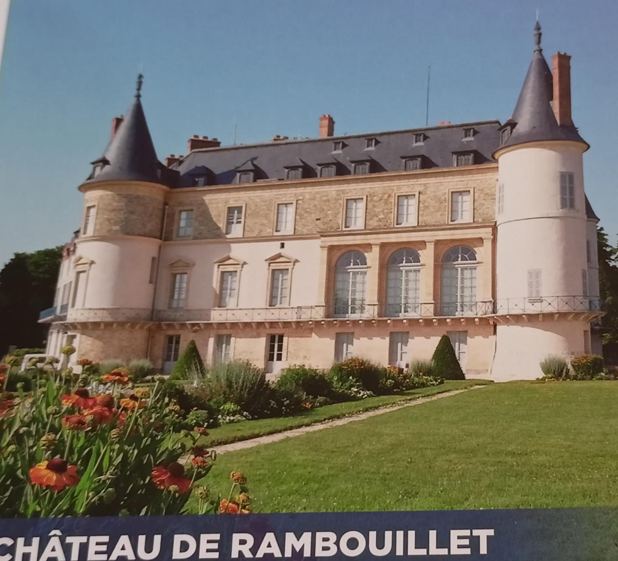 Appartement Cosy Et Chaleureux Saint-Arnoult-en-Yvelines Εξωτερικό φωτογραφία